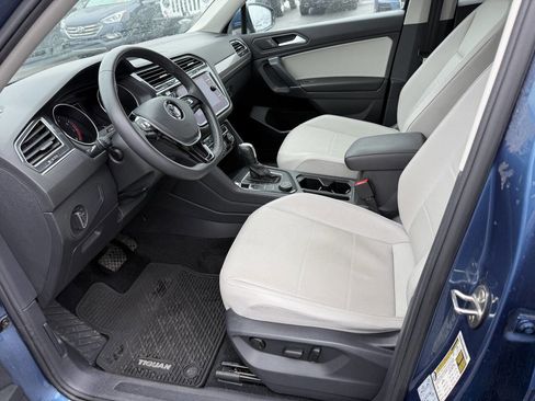 Used 2020 Volkswagen Tiguan SE image 6