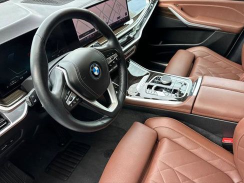 Used 2024 BMW X5 xDrive50e w/ Parking Assistance Package image 9