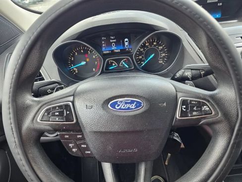 Used 2017 Ford Escape SE AWD/4WD image 15