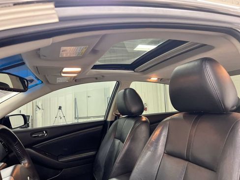 Used 2007 Nissan Altima 3.5 SL w/ Technology Pkg FWD image 20