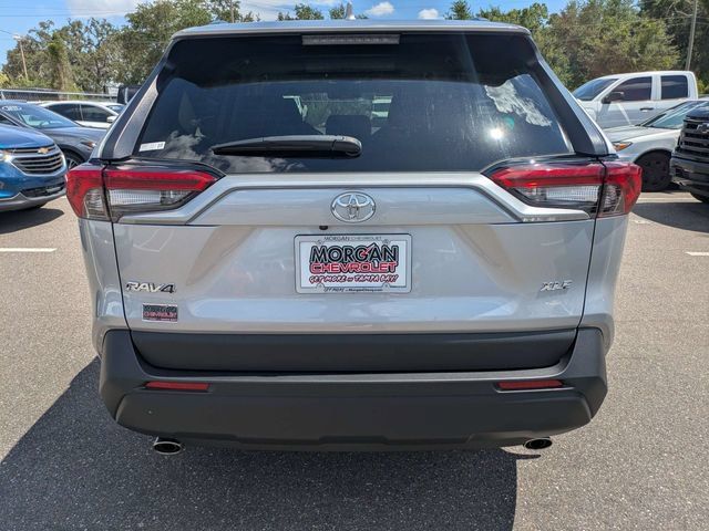 Used 2025 Toyota RAV4 XLE FWD image 4