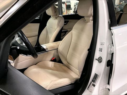 Used 2022 Mercedes-Benz C 300 Sedan image 8