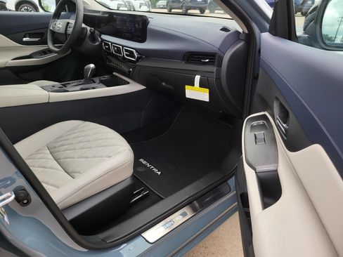 New 2026 Nissan Sentra SL FWD image 11