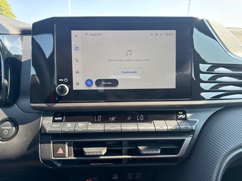 Used 2026 Toyota Camry SE FWD image 32