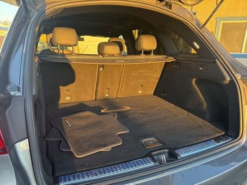 Used 2021 Mercedes-Benz GLC 300 4MATIC image 17