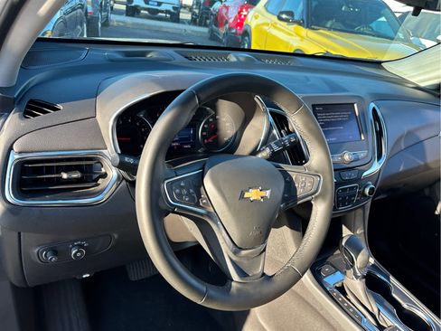 Certified 2024 Chevrolet Equinox LT image 9