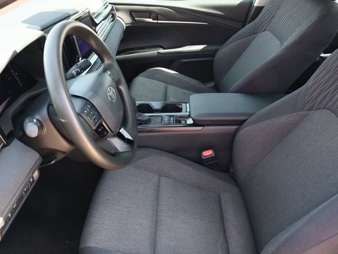 Used 2025 Toyota Camry LE FWD image 14