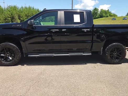 Used 2021 Chevrolet Silverado 1500 Custom Trail Boss AWD/4WD image 15
