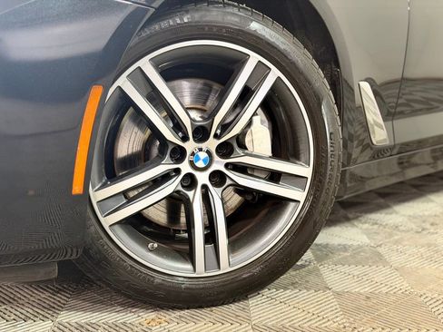 Used 2022 BMW 530i xDrive w/ Convenience Package AWD/4WD image 2