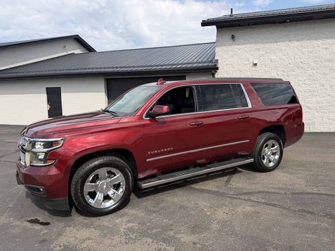 Used 2017 Chevrolet Suburban LT w/ LT Signature Package AWD/4WD image 2