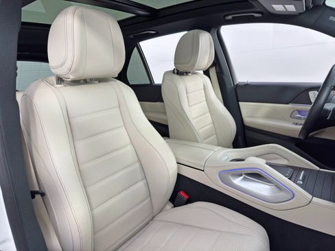 Used 2024 Mercedes-Benz GLE 450e 4MATIC w/ AMG Line Exterior image 46