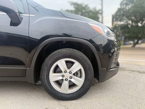 Used 2019 Chevrolet Trax LT w/ LT Convenience Package image 36