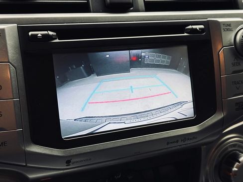 Used 2017 Toyota 4Runner SR5 Premium AWD/4WD image 40