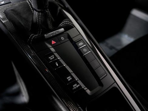 Used 2020 Porsche 718 Cayman GT4 image 15