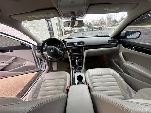 Used 2014 Volkswagen Passat TDI SEL Premium image 15