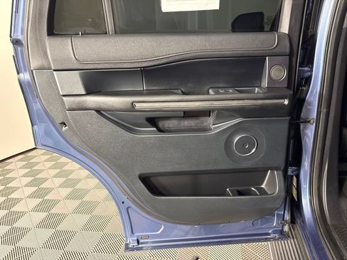 Used 2018 Ford Expedition XLT w/ Equipment Group 202A RWD image 50
