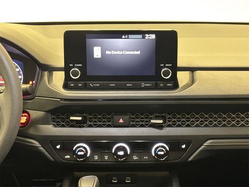 Certified 2025 Honda Accord SE image 15