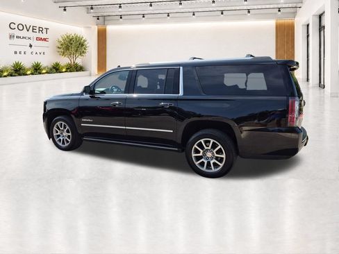 Used 2019 GMC Yukon XL Denali AWD/4WD image 8