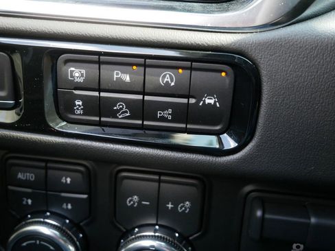 New 2026 GMC Yukon Elevation image 11