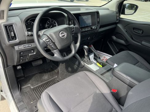 Certified 2025 Nissan Frontier S w/ S Utility Package image 7