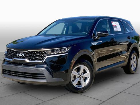 Used 2023 Kia Sorento LX AWD/4WD image 1