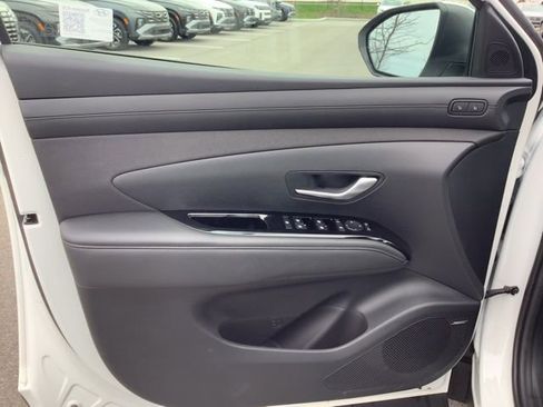 Used 2025 Hyundai Tucson Limited image 17