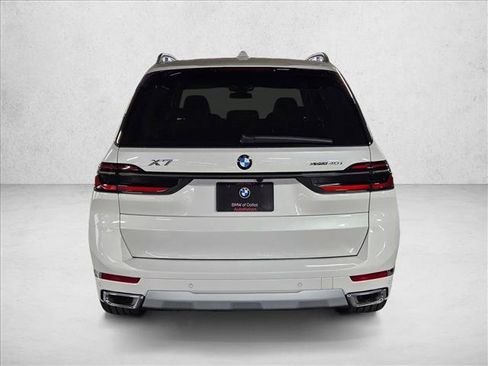 Used 2027 BMW X7 xDrive40i w/ Premium Package AWD/4WD image 8
