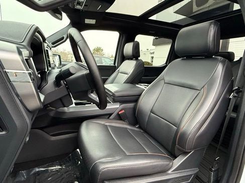 Used 2025 Ford F150 Lariat w/ Equipment Group 502A High image 17