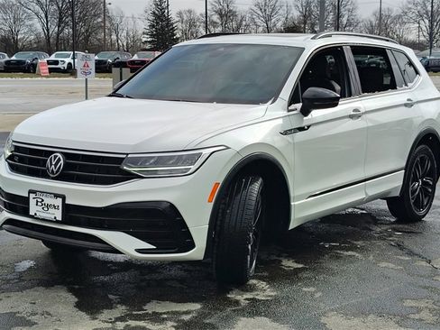 Used 2022 Volkswagen Tiguan SE R-Line image 6