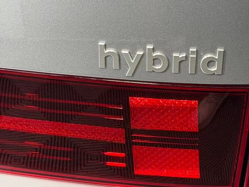 Used 2025 Hyundai Santa Fe Limited FWD image 12