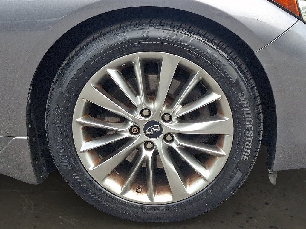 Used 2019 INFINITI Q50 Luxe w/ Essential Package (3.0T Luxe) AWD/4WD image 9