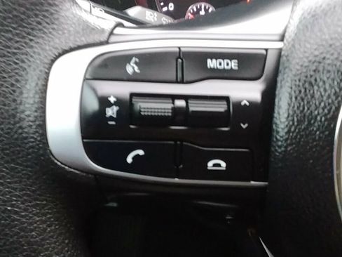 Used 2023 Kia K5 LXS image 13