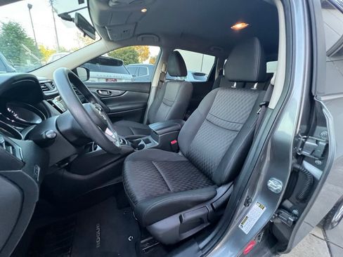 Used 2018 Nissan Rogue S FWD image 10