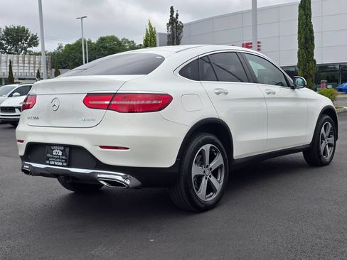 Used 2017 Mercedes-Benz GLC 300 4MATIC Coupe image 5