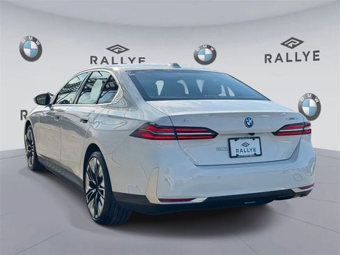 Certified 2025 BMW i5 xDrive40 w/ Premium Package image 7