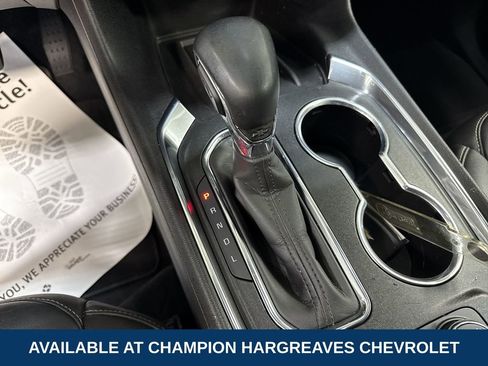 Certified 2023 Chevrolet Traverse LT w/ Rear Camera Mirror Package image 21