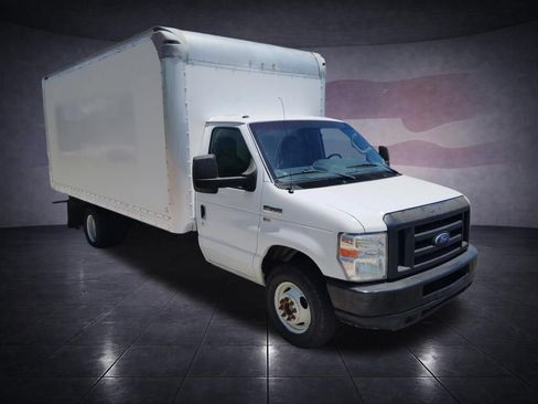 Used 2019 Ford E-350 and Econoline 350 Super Duty w/ Power Windows & Locks Group RWD image 7