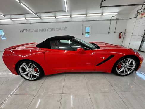 Used 2014 Chevrolet Corvette Stingray Convertible w/ 2LT Preferred Equipment Group RWD image 4