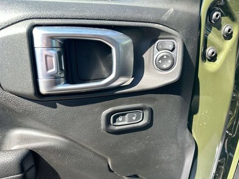 Used 2023 Jeep Wrangler Unlimited Sport AWD/4WD image 15