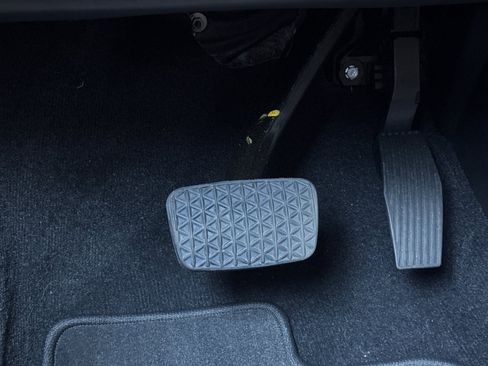 Used 2026 Chevrolet Equinox EV LT image 42