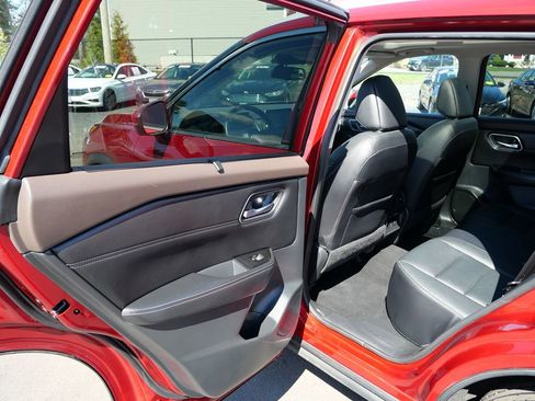 Used 2021 Nissan Rogue SL AWD/4WD image 28