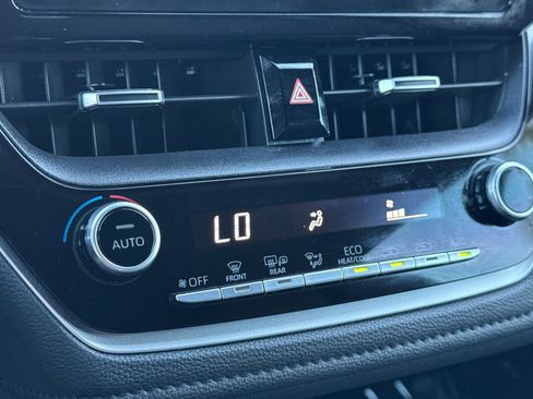 Used 2020 Toyota Corolla SE image 18