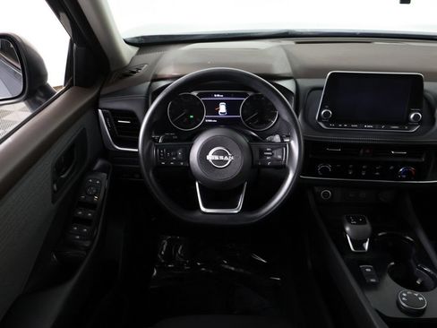 Used 2023 Nissan Rogue S AWD/4WD image 31