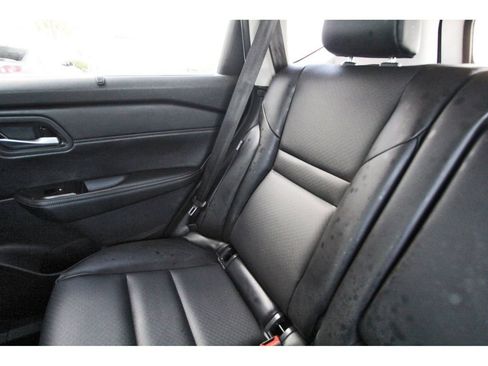 Used 2024 Nissan Rogue SV w/ SV Premium Package image 11