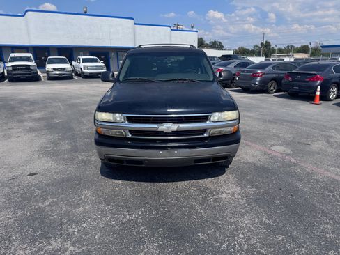 Used 2006 Chevrolet Tahoe LS w/ Smart Select Package image 2