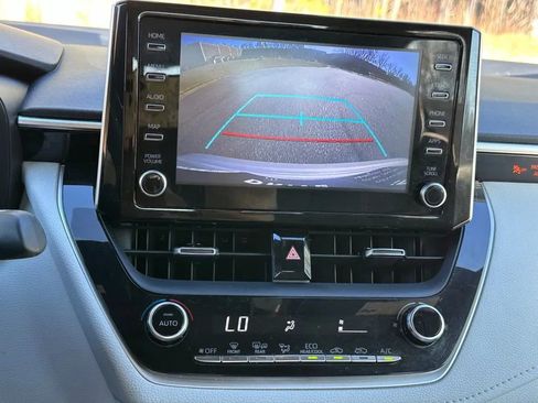 Used 2020 Toyota Corolla SE image 30