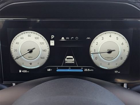 New 2025 Hyundai Elantra Limited image 16