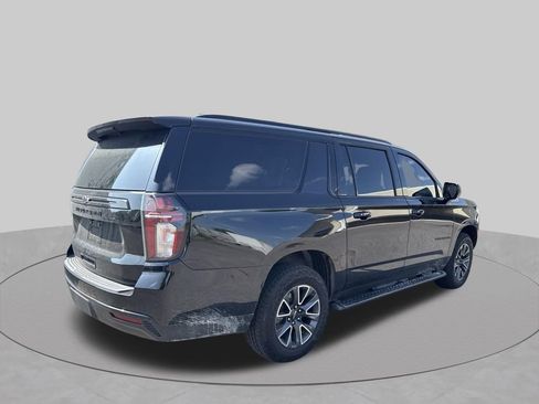 Used 2023 Chevrolet Suburban Z71 AWD/4WD image 6