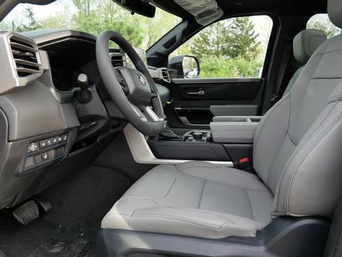 New 2026 Toyota Tundra Limited AWD/4WD image 5