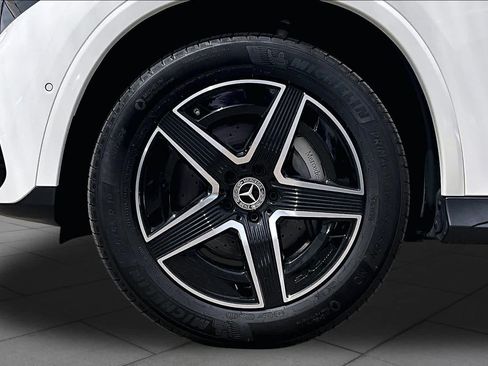 Certified 2025 Mercedes-Benz GLC 300 4MATIC w/ AMG Line image 11